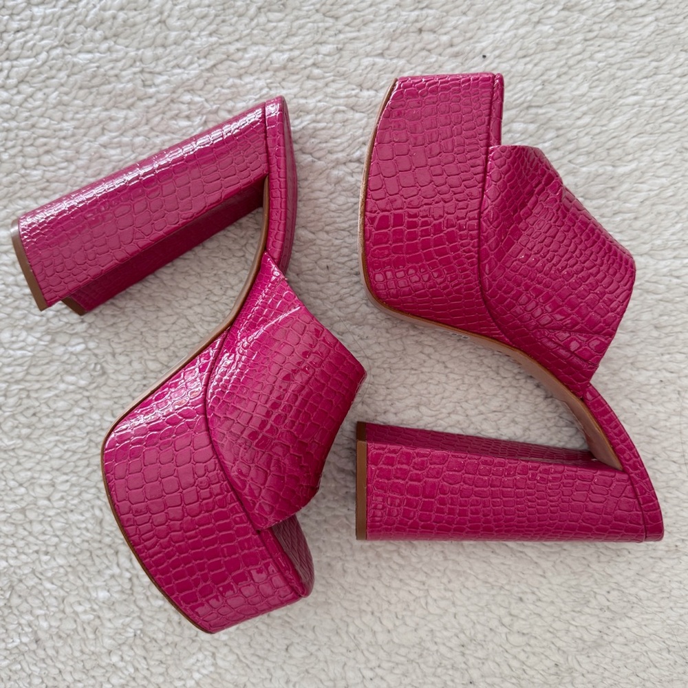 SCHUTZ Pink Platform Chunky Heel Sandals